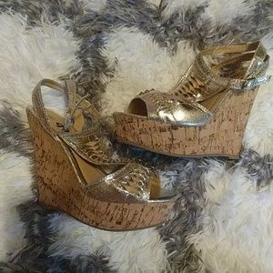 Gold Wedges 9